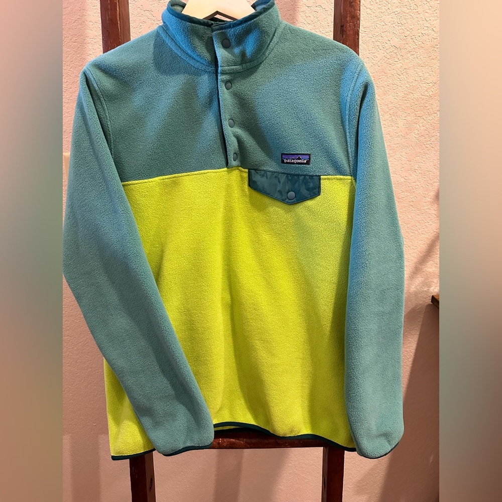 Patagonia synchilla jacket.  Size Large. Very warm. Like new